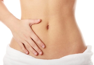Correção de hérnia associada com abdominoplastia